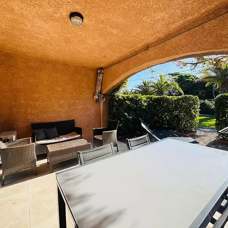 Апартаменты Jade A 100m De La Йер