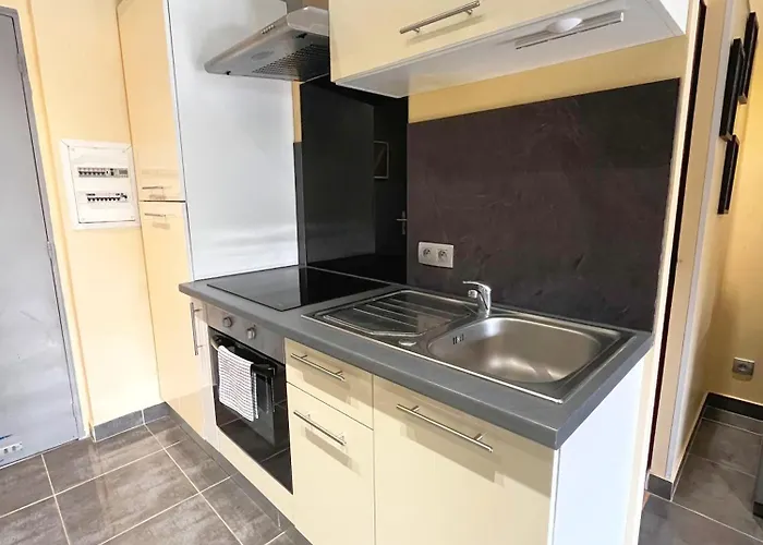 Jade A 100m De La Appartement Hyères